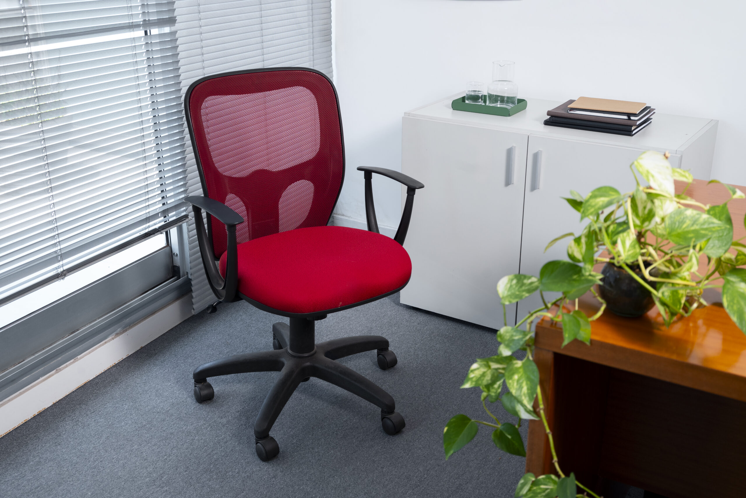 Simple Deluxe Office chair